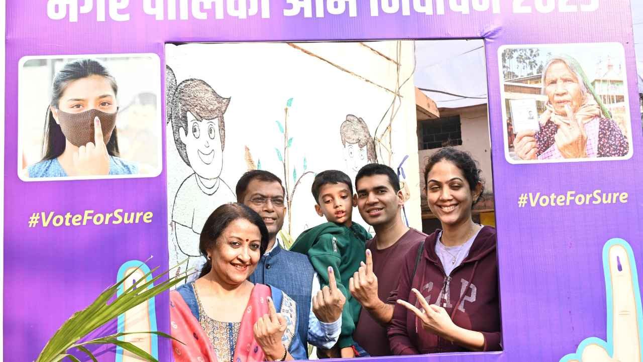 छत्तीसगढ़ में 10 बजे तक 15.29% मतदान : polling in Chhattisgarh 2 Untitled design 2025 02 11T120657.811 11zon