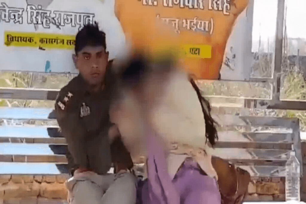 पत्नी के साथ खुलेआम रोमांस करते पुलिसकर्मी वायरल, वर्दी पहनकर यात्री प्रतिक्षालय में पत्नी से रोमांस शुरू : Policeman Openly Romancing 1 image 78