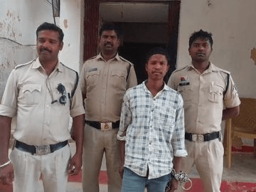 जशपुर में रेप पीड़िता ने नवजात को झाड़ियों में छोड़ा, अस्पताल में बच्ची की मौत : Rape Victim Left her Newborn in Bushes 2 image 72