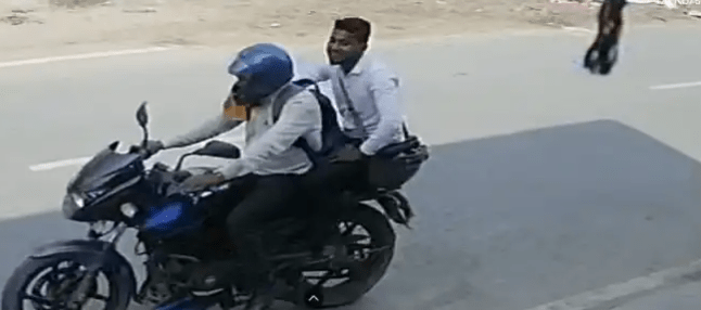 सूरजपुर में दिनदहाड़े उठाईगीरी , केतकारोड मानपुर में बुजुर्ग महिला से सोने की चेन चोरी, आरोपी बर्तन चमकाने के बहाने पहुंचे : Theft in Broad Daylight in Surajpur 2 image 177