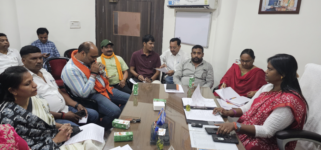 मेयर - इन- कौंसिल की बैठक हेतु एजेण्डा, कार्यालय महापौर नगर पालिक निगम, अम्बिकापुर : Agenda for the Meeting of Mayor-in-Council 6 image 215