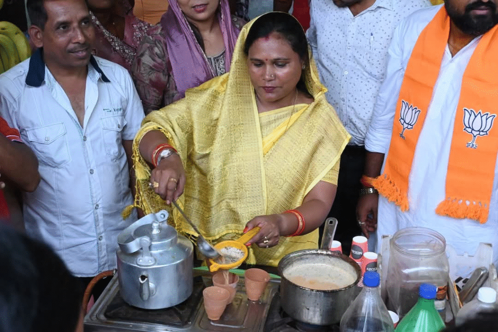 वाड्रफनगर चौक में चाय पर चर्चा, सेवा के साथ अपनापन : Discussion Over Tea at Wadrafnagar 1 image 274