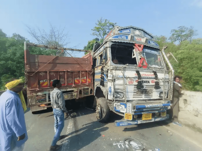 बलरामपुर में दलधोवा घाट के पास ट्रक हादसा, एक चालक घायल और दूसरा फरार : Truck Accident Near Daldhova Ghat in Balrampur 1 image 28