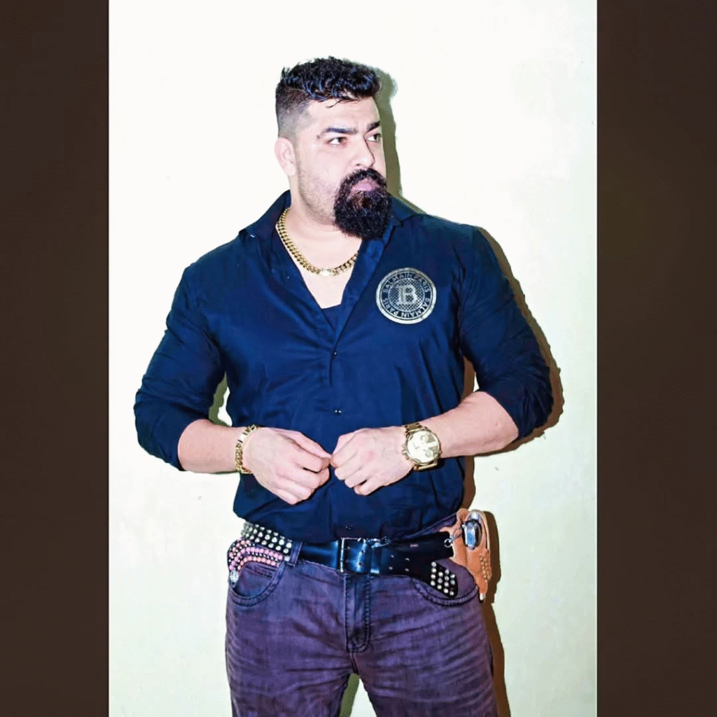 प्रदेश के सबसे बड़े अस्पताल अंबेडकर में रिपोर्टिंग के लिए गए पत्रकार को पुलिस के सामने ही निजी कंपनी का शूटर ठोक देने की धमकी दिया : Report at Ambedkar Hospital 4 image 358
