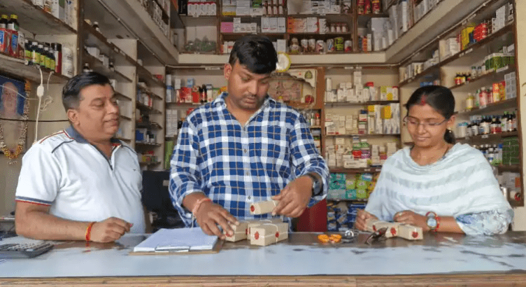 स्वास्थ्य मंत्री के निर्देश पर राज्यभर में मेडिकल स्टोर्स पर छापे, नशीली दवाओं की बिक्री पर प्रशासन की कड़ी नजर : Sale of Narcotics 2 image 375