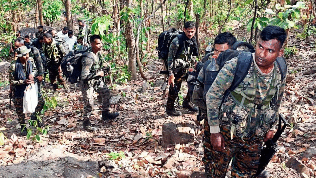 बस्तर नक्सल मुक्त: सरकार ने LWE लिस्ट से नाम हटाया, सुरक्षा बलों, सरकार और जनता के साझा प्रयासों से मिली ऐतिहासिक सफलता : Bastar Naxal Mukt 3 image 417