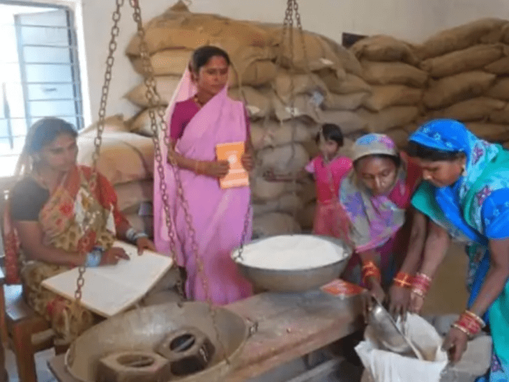 छत्तीसगढ़ में चावल उत्सव: एक साथ तीन माह का चावल वितरण, 81 लाख परिवार होंगे लाभान्वित : Rice Festival in Chhattisgarh 2 image 419