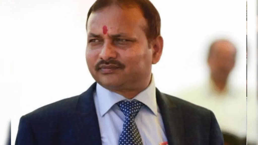 बीजापुर के सहायक आयुक्त डॉ. आनंदजी सिंह पर महिला का आरोप—शारीरिक शोषण, ब्लैकमेलिंग और गर्भपात के लिए मजबूर करने का मामला : Physical Abuse And Blackmailing 3 image 437