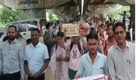 छत्तीसगढ़ में प्रशिक्षित डीएड-बीएड बेरोजगारों ने शिक्षक भर्ती की मांग को लेकर किया प्रदर्शन : Demanding Teacher Recruitment 1 image 44