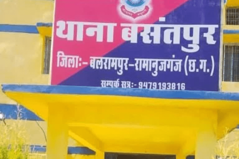 सीमा पर तस्करी की बड़ी कोशिश नाकाम, बलरामपुर पुलिस ने पकड़ा 1.30 करोड़ का डोडा : Doda Worth 1.30 Crores 2 image 208