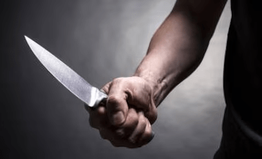 एकतरफा प्यार की सनक: ब्रेकअप के बाद युवक ने पूर्व प्रेमिका पर किया चाकू से हमला, युवती गंभीर घायल : Man Attacked his Ex-Girlfriend Knife 3 image 214