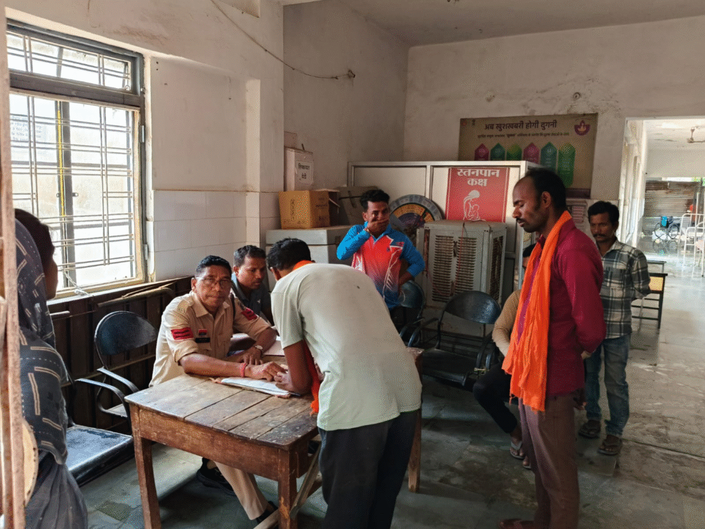 लखनपुर में हादसा: कुएं में नहाते समय करंट लगने से आंगनवाड़ी कार्यकर्ता की जान गई : Anganwadi Worker Died Electric Shock 1 image 215