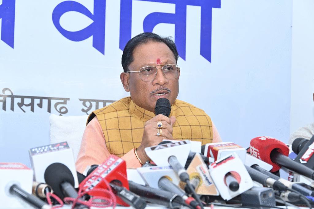छत्तीसगढ़ के ग्रामीण क्षेत्रों में परिवहन क्रांति : मुख्यमंत्री ग्रामीण बस सुविधा योजना से गांवों तक पहुंची सरकारी बस सेवाएं : Transport Revolution in Rural Areas 2 image 241