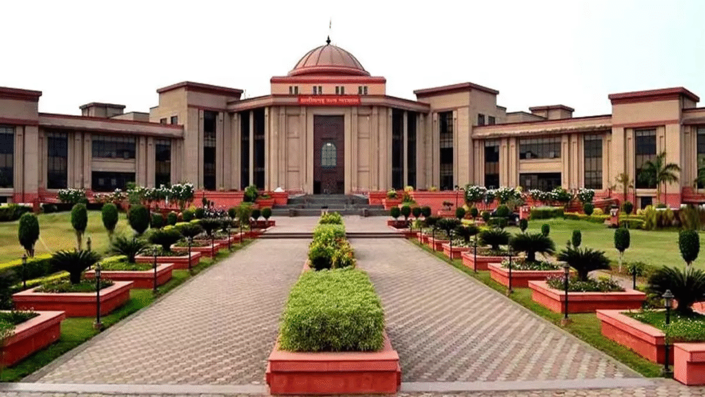 छत्तीसगढ़ हाईकोर्ट को बम से उड़ाने की धमकी, मद्रास टाइगर्स फॉर अजमल कसाब संगठन के नाम से मेल मिलने पर हड़कंप : Chhattisgarh High Court Receives Threat of Bomb Blast 2 image 249