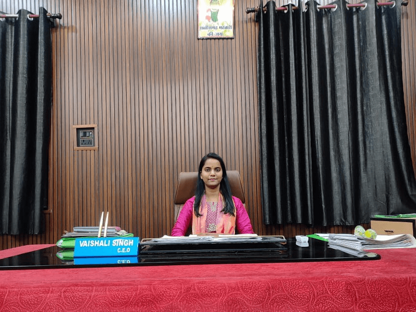 महिला सीईओ ने जनपद उपाध्यक्ष व उनके पति पर धमकी देने का आरोप लगाया, कलेक्टर से सुरक्षा और कार्रवाई की मांग : Female CEO Accused of Threatening Her 1 image 407