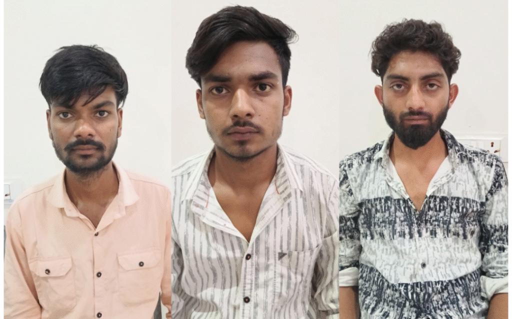 बलरामपुर: नशे में धुत युवकों का सामुदायिक स्वास्थ्य केंद्र रघुनाथनगर में उत्पात, तीन गिरफ्तार : Drunken Youths Create Ruckus in Raghunathnagar CHC 1 image 481