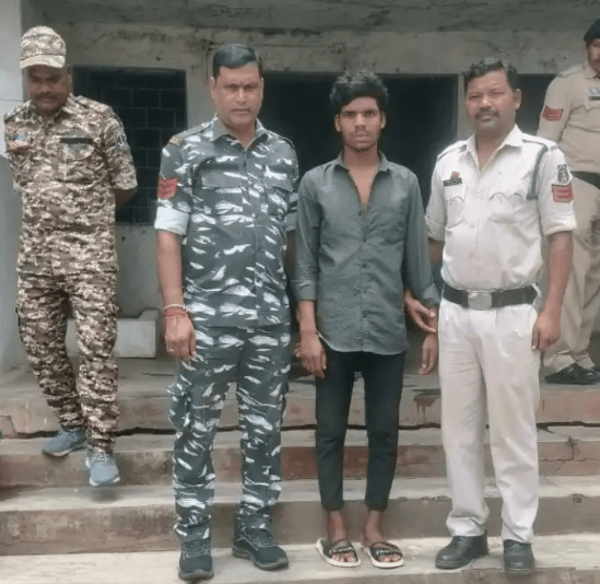 शादी का झांसा देकर दो साल तक दुष्कर्म करने वाला आरोपी गिरफ्तार, पीड़िता छह माह की गर्भवती : Raped a Girl for Two Years in Balrampur 1 image 589