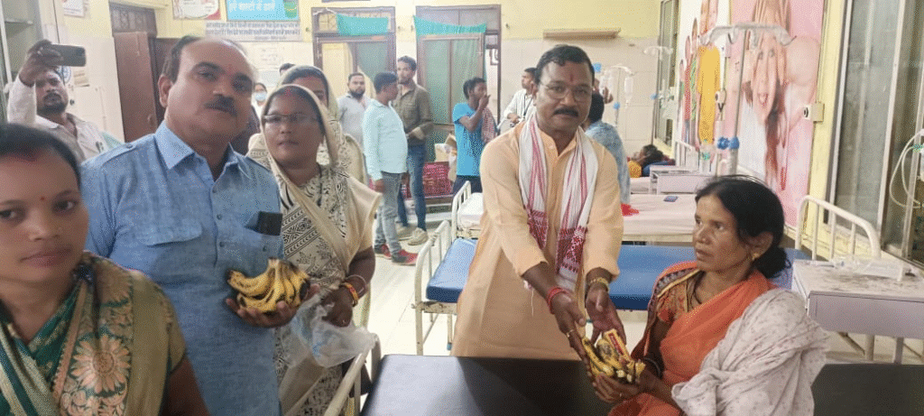 महारानी दुर्गावती के बलिदान दिवस पर जनजाति गौरव महिला समाज ने किया नमन: राम लखन पैकरा बोले – उनका जीवन हम सबके लिए प्रेरणा : Maharani Durgavati on her Sacrifice Day 4 image 603