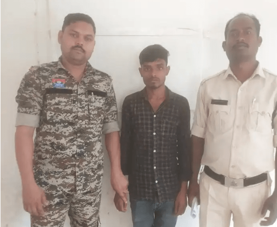 राजपुर में संदिग्ध हालात में घूम रहे युवक ने पूछताछ पर की गाली-गलौच और मारपीट, पुलिस ने किया गिरफ्तार : Abused and Assaulted the Police 1 image 667