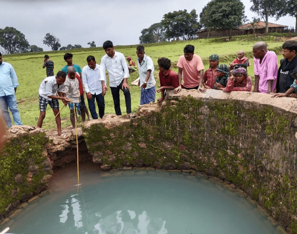 मैनपाट: नशे में धुत ग्रामीण ने की आत्मघाती छलांग, कुएं में डूबने से मौत :Mainpat Drunk Villager Commits Suicide by Jumping Well 2 image 136