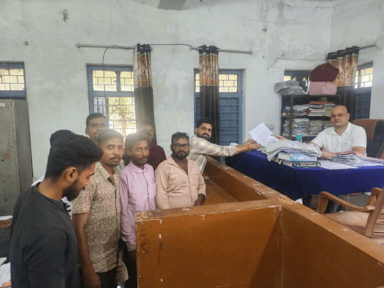 अडाणी कोल परियोजना के कारण घाटबर्रा गांव के किसानों की समस्याएं और मुआवजा न मिलने पर विरोध : Adani Coal Project and Protest Against not Getting Compensation 3 image 17