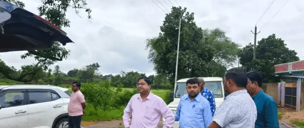 राजपुर में स्ट्रीट लाइट घोटाले की शिकायत, एक करोड़ से अधिक की लागत पर घटिया सामग्री के उपयोग का आरोप : Complaint of Street Light Scam in Rajpur 3 image 48