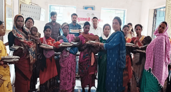 सरगुजा के बतौली में मुख्यमंत्री अन्न कोष योजना के तहत गोविंदपुर के आंगनबाड़ी केंद्रों का औपचारिक उद्घाटन : Inauguration of Anganwadi Centers Chief Minister Anna Kosh Yojana in Batauli 1 image 12