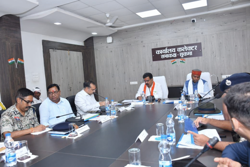 छत्तीसगढ़ में 31 मार्च 2026 तक नक्सलवाद समाप्त करने का लक्ष्य: उपमुख्यमंत्री विजय शर्मा : Target is to End Naxalism in Chhattisgarh by 31 March 2026 1 image 173