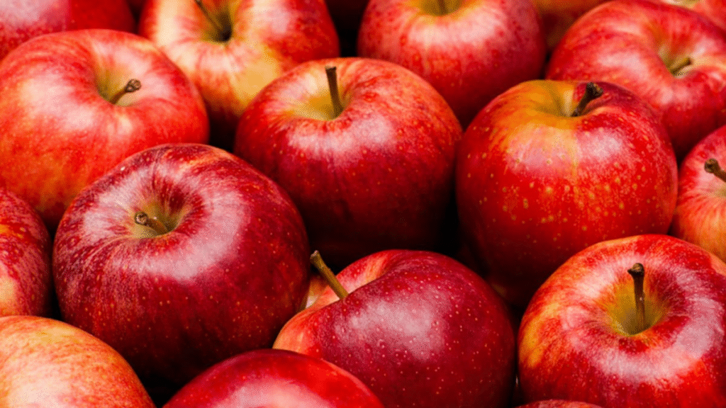 सेब के चमत्कारिक फायदे: जानें क्यों कहता है दुनिया 'An Apple a Day : Miraculous Benefits of Apple 4 image 552