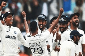 टीम इंडिया ने पांचवें टेस्ट के आखिरी दिन इंग्लैंड को सिर्फ 6 रनों से हराकर शानदार वापसी की, सीरीज 2-2 से बराबर : Team India Made a Brilliant Comeback by Defeating England 2 image 71