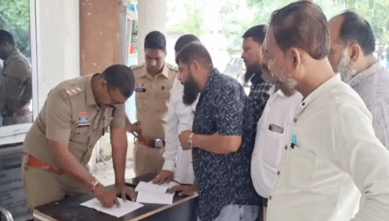 होता रहा प्यार का खेल, पति ने मोबाइल से पत्नी को फटकारा-तलाक, पुलिस ने दर्ज किया मुकदमा : Husband Scolded his Wife Over the Phone and Asked for Divorce 3 image 75