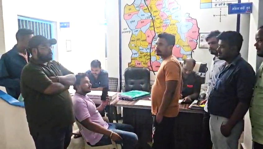 सरगुजा में धर्मांतरण को लेकर भारी विवाद, पुलिस ने सभा बंद कर हिरासत में लिए छह : huge controversy over religious conversion in Surguja 2 image 232