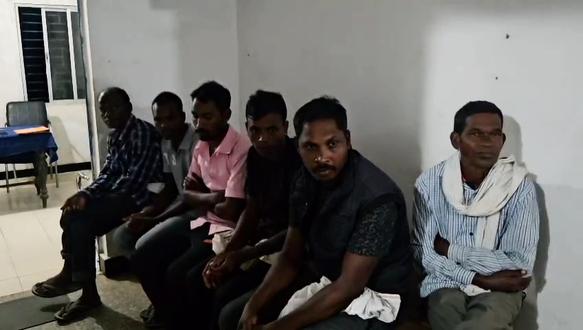 सरगुजा में धर्मांतरण को लेकर भारी विवाद, पुलिस ने सभा बंद कर हिरासत में लिए छह : huge controversy over religious conversion in Surguja 3 image 233