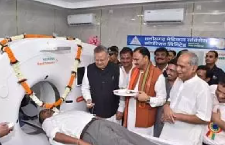 12 करोड़ की लागत से राजनांदगांव में सीटी स्कैन मशीन का उद्घाटन, बेहतर चिकित्सा सुविधा होगी मुहैया : CT scan machine costing 12 crore in Rajnandgaon 2 image 92