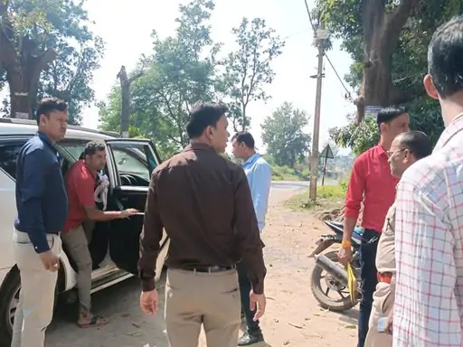 थाना में रिश्वतखोरी पर ACB का शिकंजा: एएसआई और पीएलवी 12 हजार रुपए की घूस लेते गिरफ्तार : ACB cracks down on bribery at police station ASI and PLV arrested for accepting a bribe of Rs 12,000 2 image 27