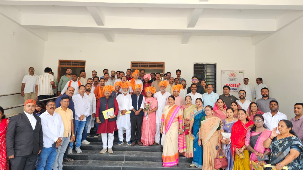 नगर निगम अंबिकापुर के मनोनीत पार्षदों का हुआ शपथ ग्रहण : Swearing in ceremony held for nominated councilors of Ambikapur Municipal Corporation 3 image 19
